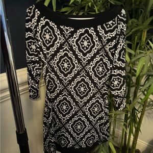 White House Black Market Monochrome Patterned Blouse